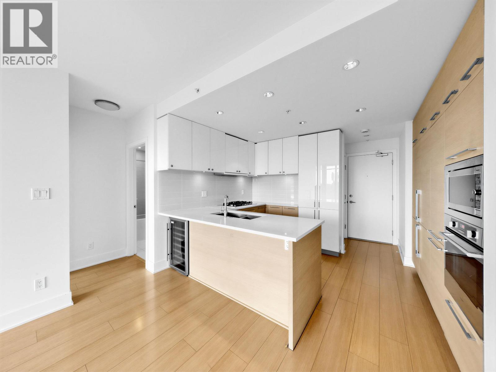 1801 1188 Pinetree Way, Coquitlam, British Columbia  V3B 0K9 - Photo 6 - R3160158