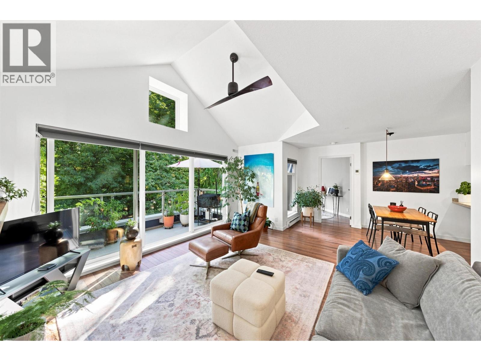 304 865 W 15th Avenue, Vancouver, British Columbia  V5Z 1R8 - Photo 3 - R3160183