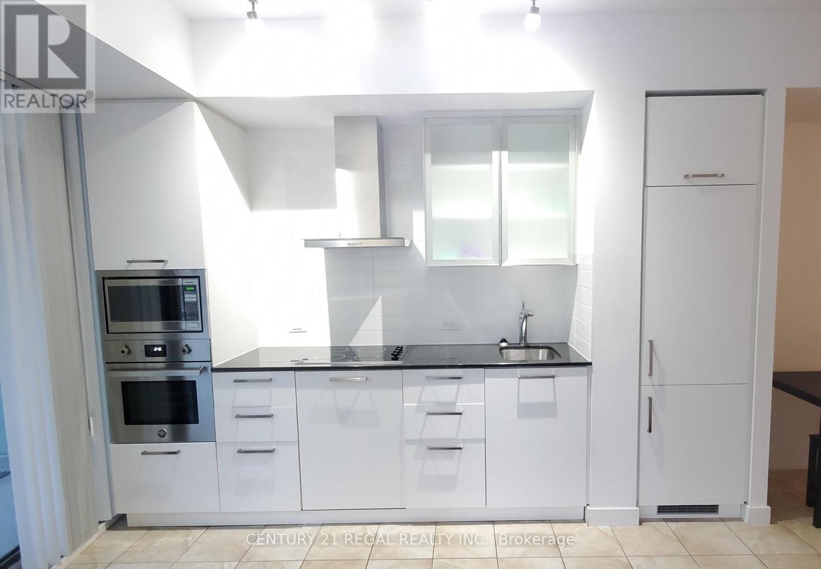 2111 - 14 York Street, Toronto, Ontario  M5J 0A9 - Photo 4 - C13729478