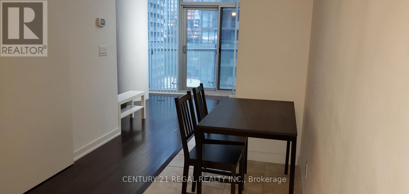 2111 - 14 York Street, Toronto, Ontario  M5J 0A9 - Photo 6 - C13729478