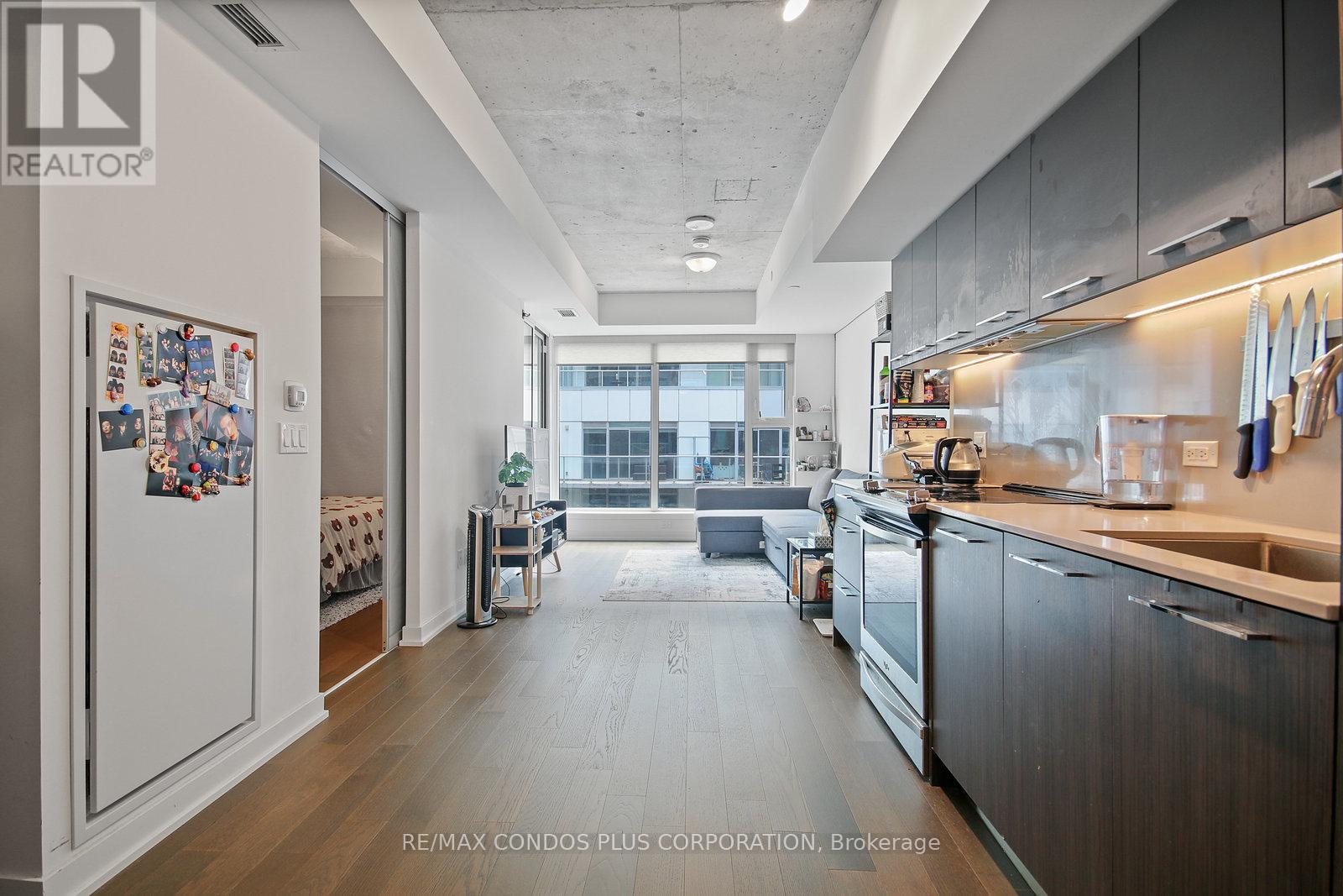 612 - 30 Baseball Place, Toronto, Ontario  M4M 0E8 - Photo 2 - E13729454