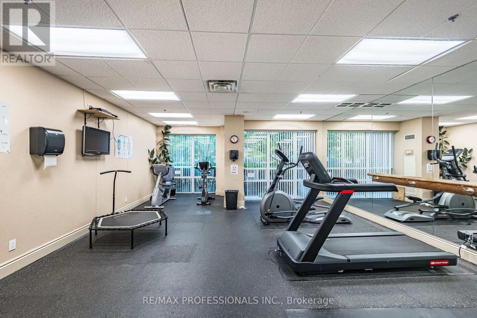 101 - 7 Michael Power Place, Toronto, Ontario  M9A 0A4 - Photo 24 - W13729476