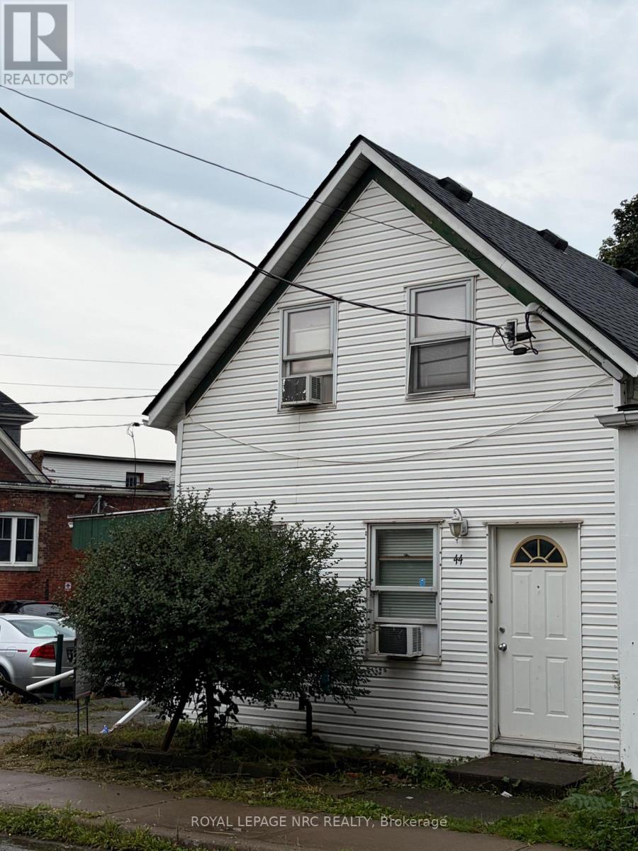 44 North Street, St. Catharines, Ontario  L2R 2S5 - Photo 1 - X13729510