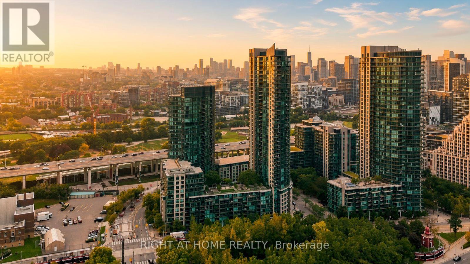 321 - 231 FORT YORK BOULEVARD, Toronto, Ontario