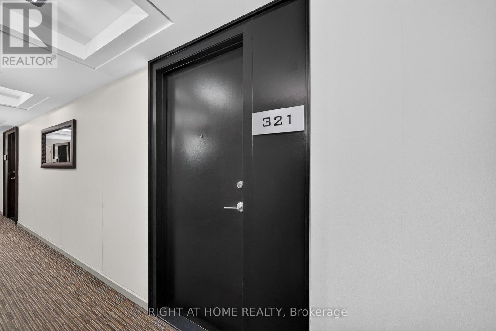 321 - 231 Fort York Boulevard, Toronto, Ontario  M5V 1B2 - Photo 2 - C13729504