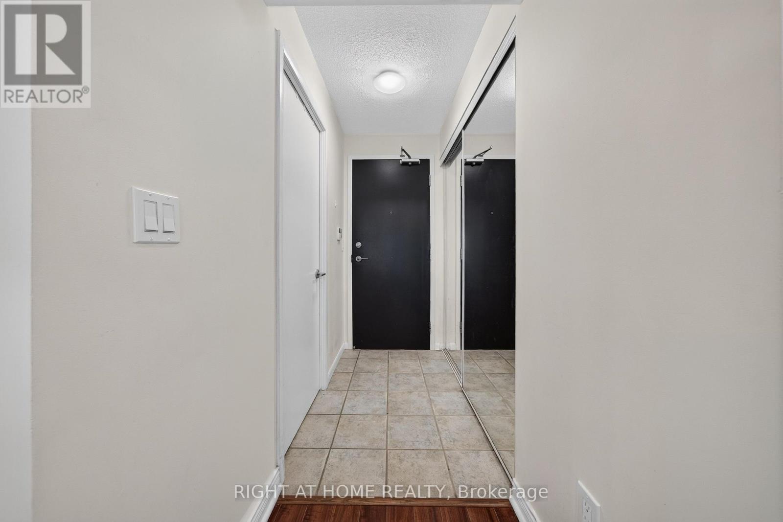 321 - 231 Fort York Boulevard, Toronto, Ontario  M5V 1B2 - Photo 3 - C13729504