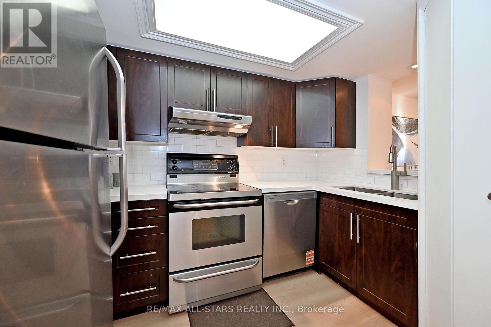 2112 - 15 Maitland Place, Toronto, Ontario M4Y 2X3 - Photo 13 - C13729512