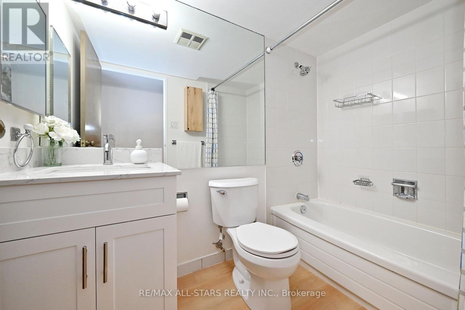 2112 - 15 Maitland Place, Toronto, Ontario M4Y 2X3 - Photo 27 - C13729512