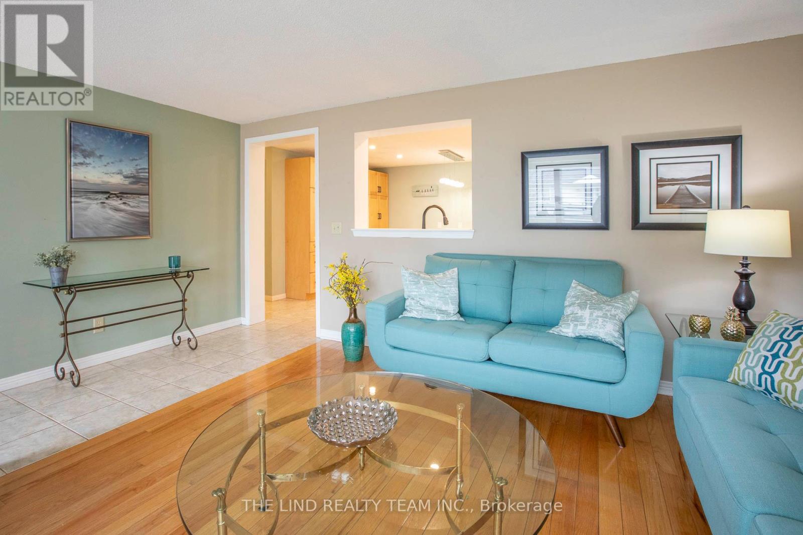 272 Jeff Smith Court, Newmarket, Ontario  L3Y 8C5 - Photo 4 - N13729544