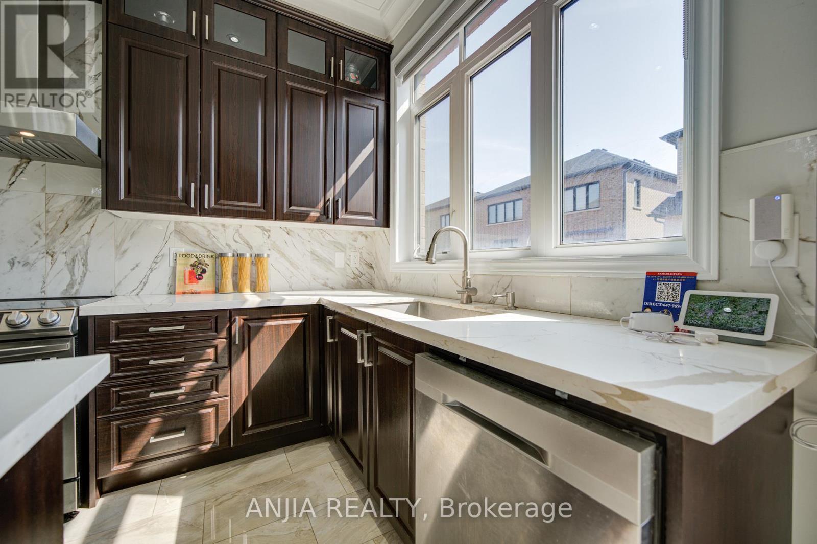 63 Suttonrail Way, Whitchurch-Stouffville, Ontario  L4A 0E4 - Photo 27 - N13729548