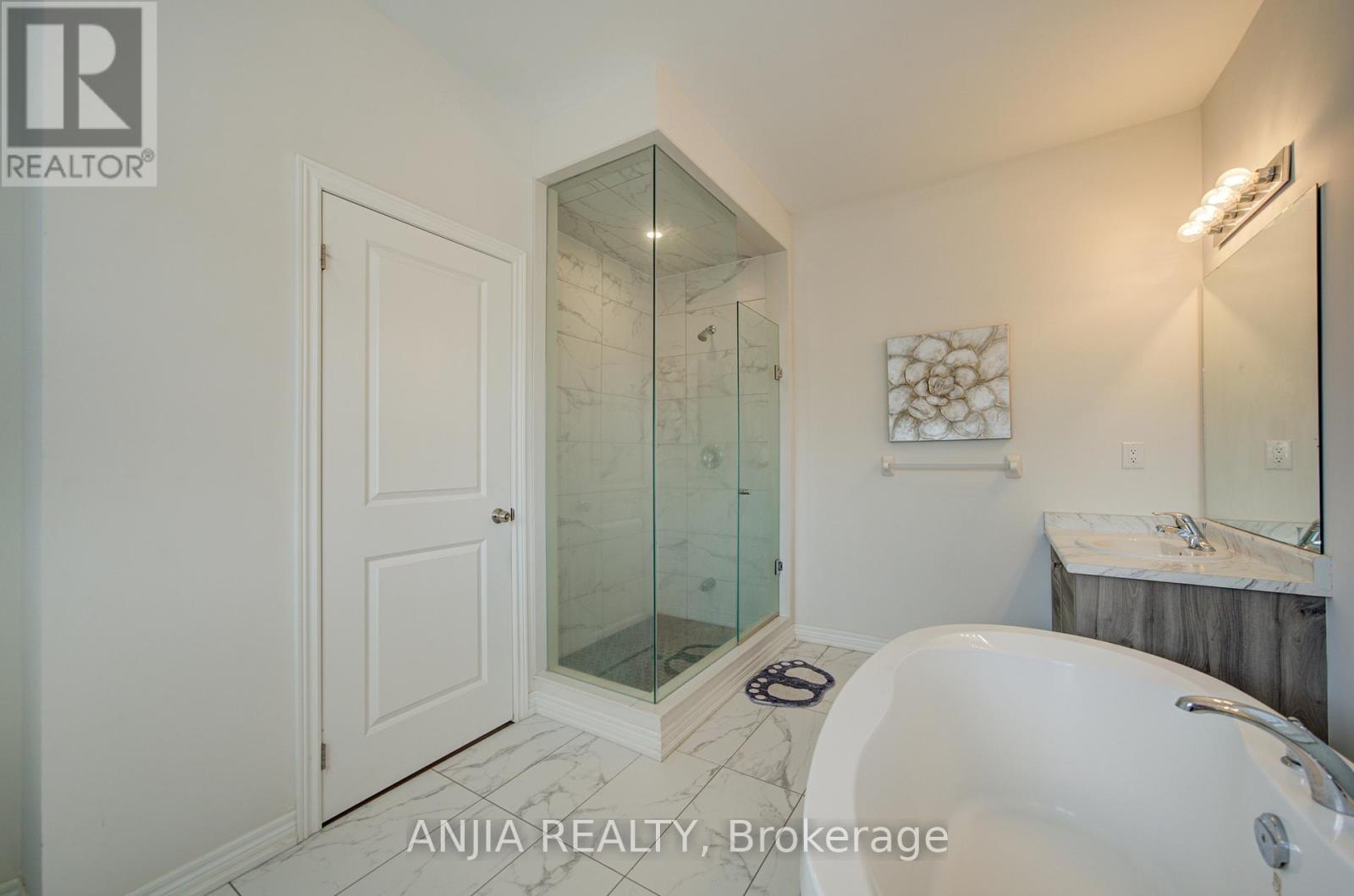 63 Suttonrail Way, Whitchurch-Stouffville, Ontario  L4A 0E4 - Photo 33 - N13729548