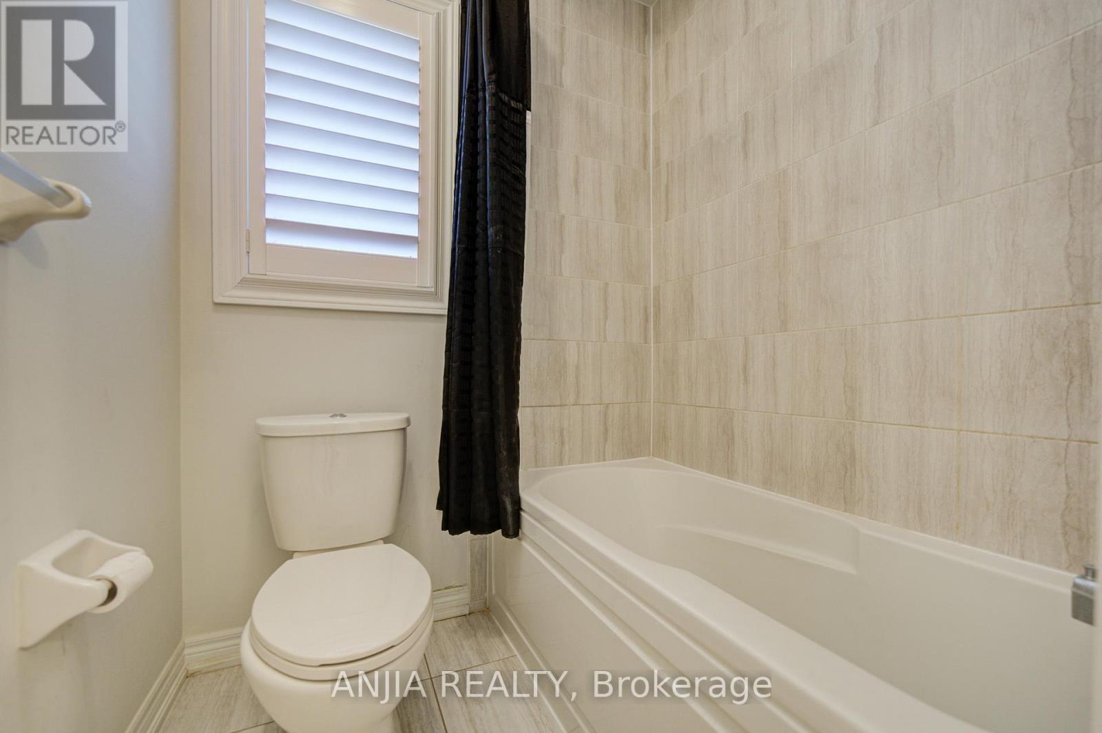 63 Suttonrail Way, Whitchurch-Stouffville, Ontario  L4A 0E4 - Photo 37 - N13729548