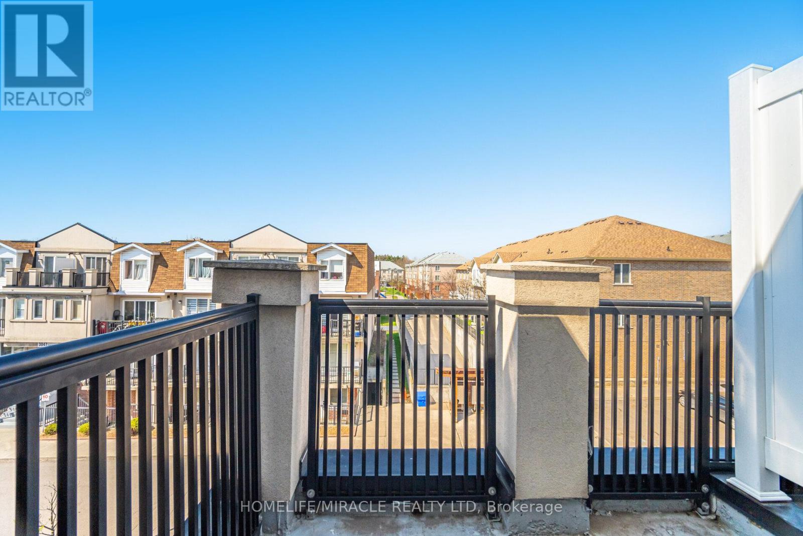 2002 - 3049 Finch Avenue W, Toronto, Ontario  M9M 0A5 - Photo 28 - W13729508