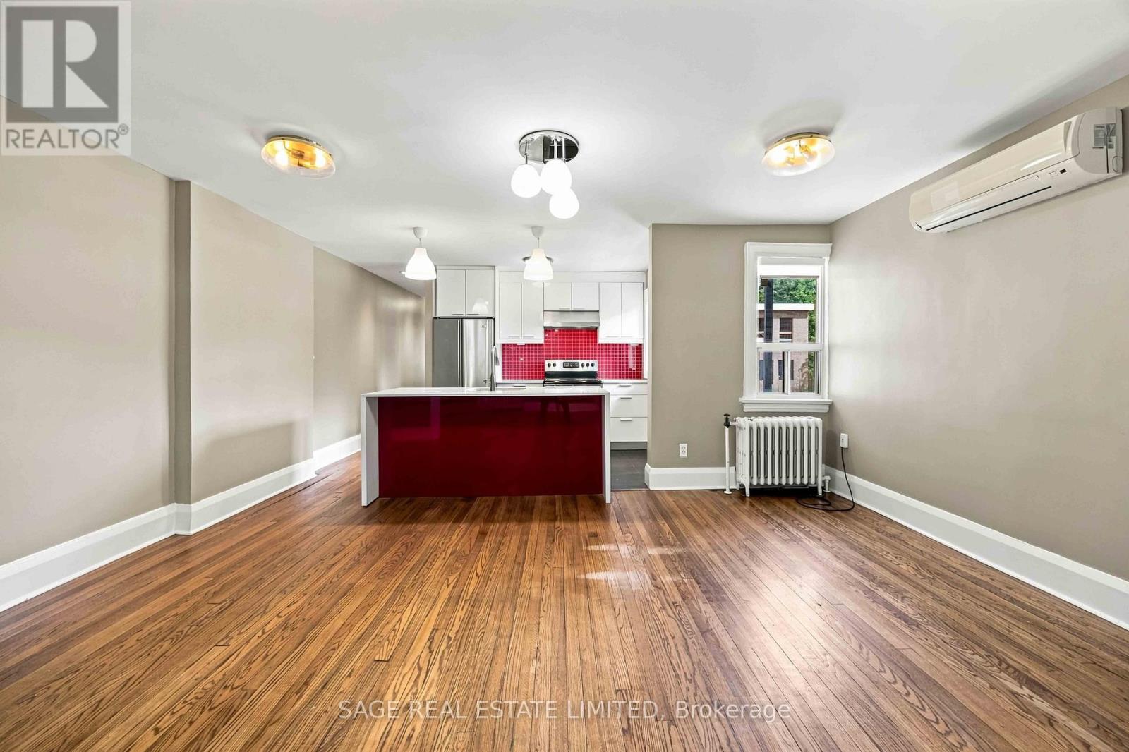 Main - 251 High Park Avenue, Toronto, Ontario  M6P 2S5 - Photo 11 - W13729516