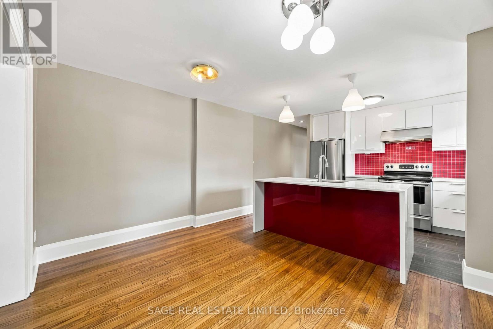 Main - 251 High Park Avenue, Toronto, Ontario  M6P 2S5 - Photo 15 - W13729516