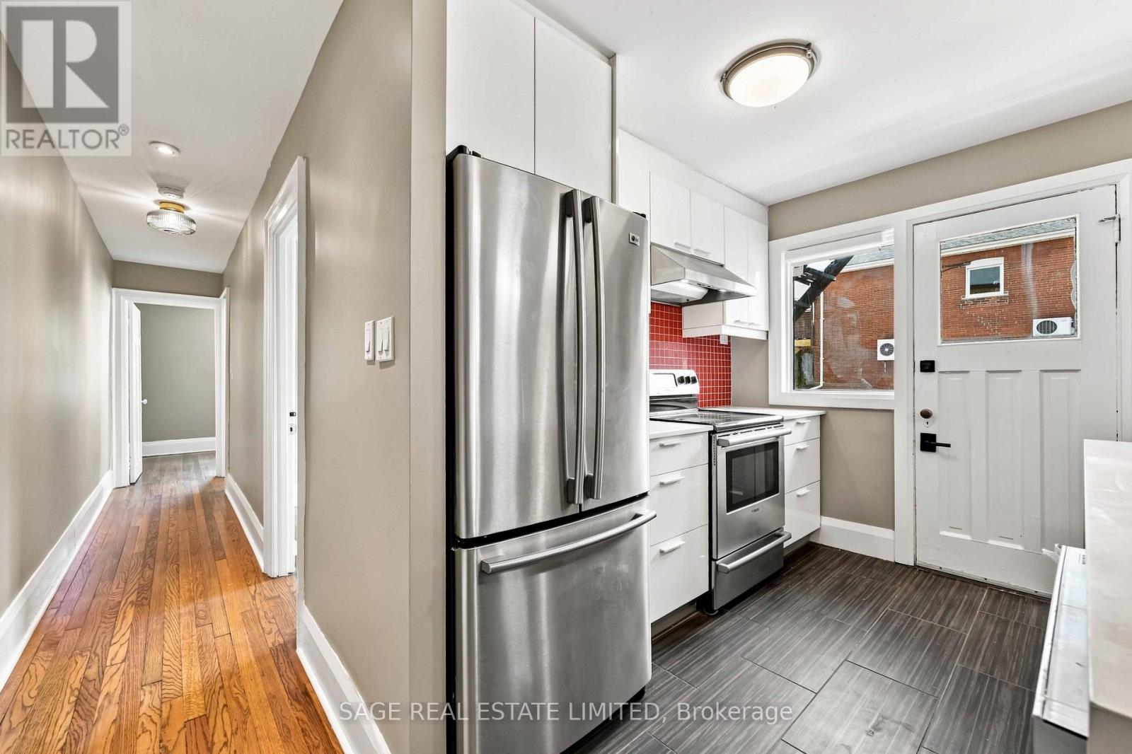 Main - 251 High Park Avenue, Toronto, Ontario  M6P 2S5 - Photo 16 - W13729516
