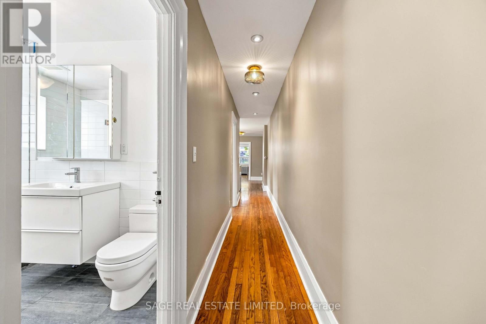 Main - 251 High Park Avenue, Toronto, Ontario  M6P 2S5 - Photo 25 - W13729516
