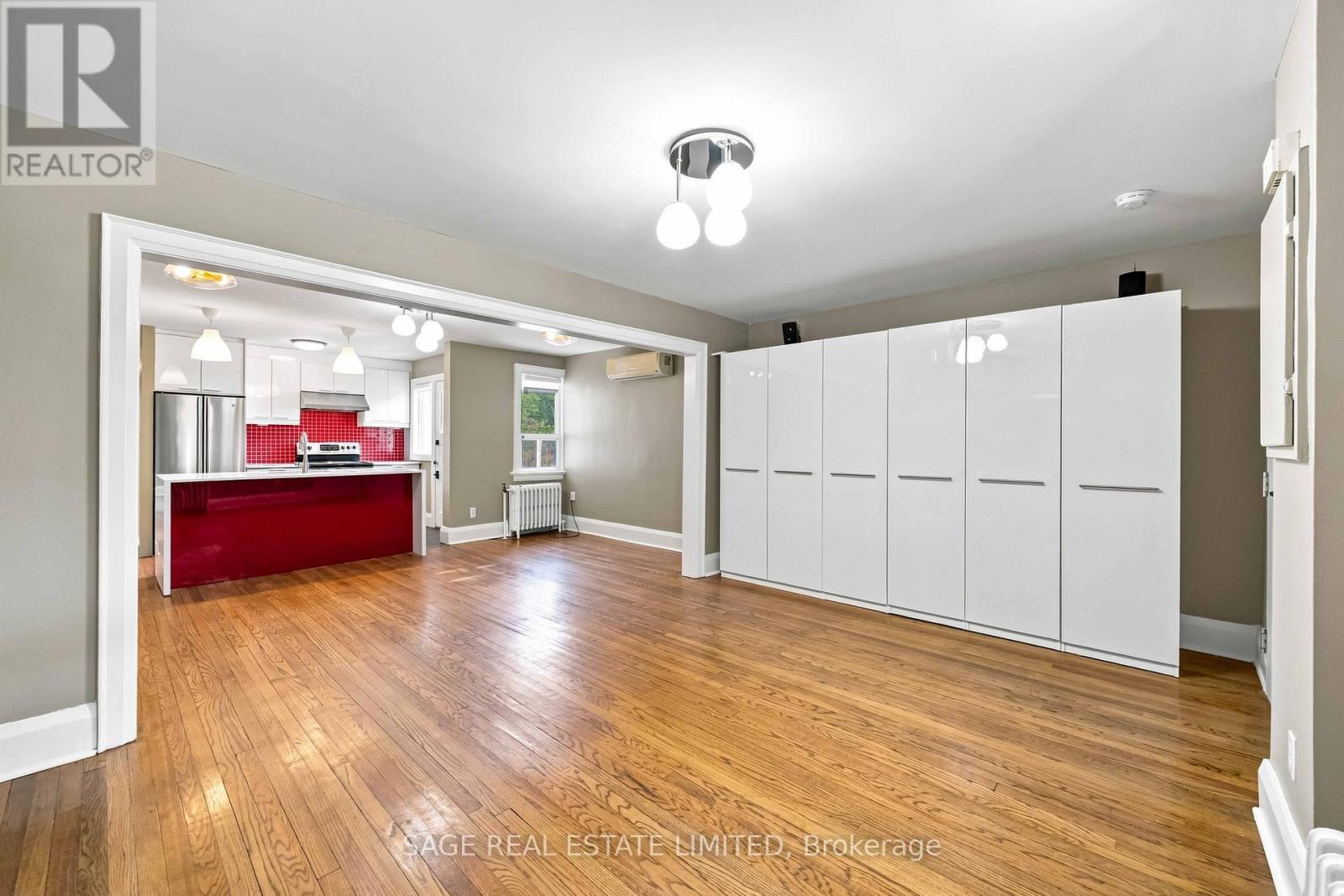 Main - 251 High Park Avenue, Toronto, Ontario  M6P 2S5 - Photo 8 - W13729516