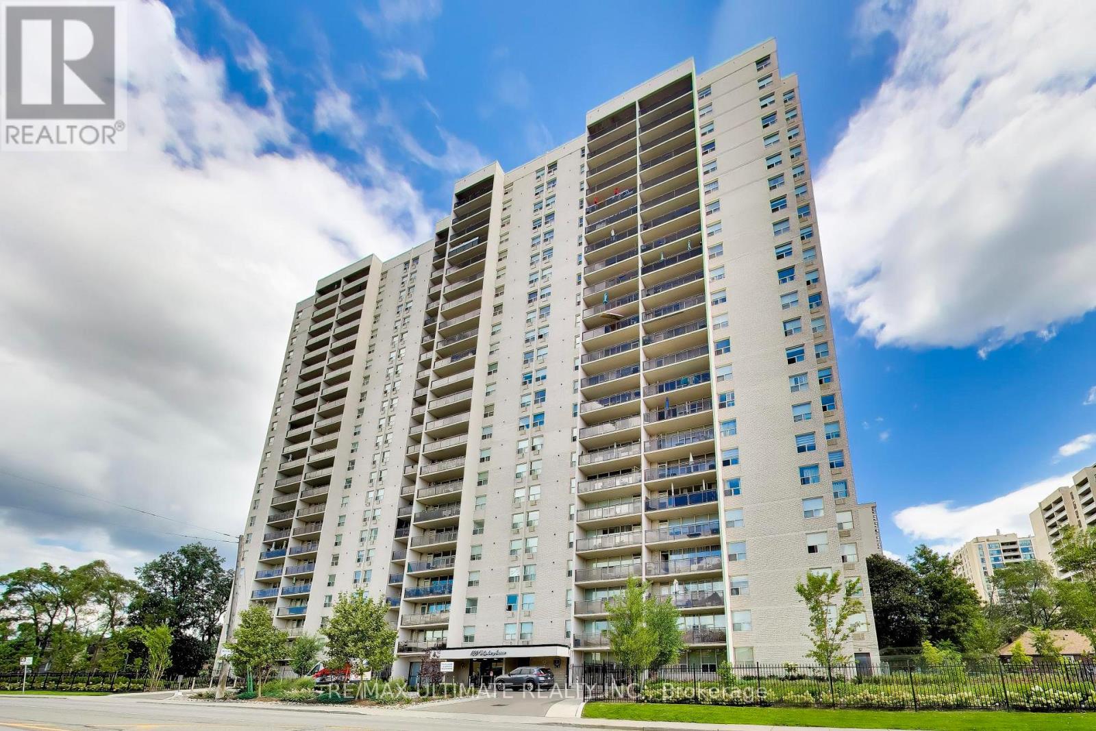 608 - 155 Marlee Avenue, Toronto, Ontario  M6B 4B5 - Photo 3 - W13729534
