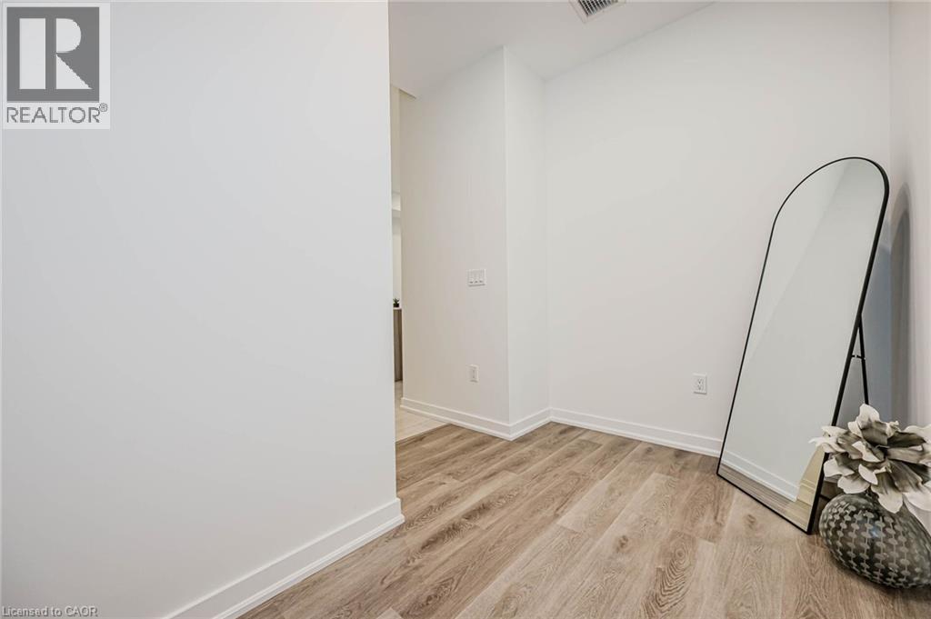 4040 Upper Middle Road Unit# 106, Burlington, Ontario  L7M 0H2 - Photo 8 - 40859635
