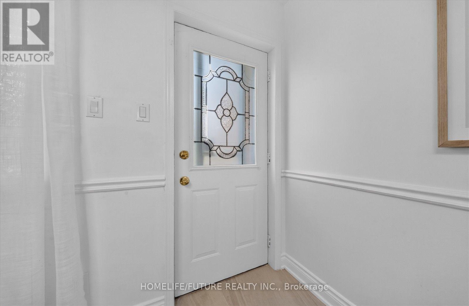 32 Marshall Crescent, Ajax, Ontario  L1T 2N5 - Photo 6 - E13729572