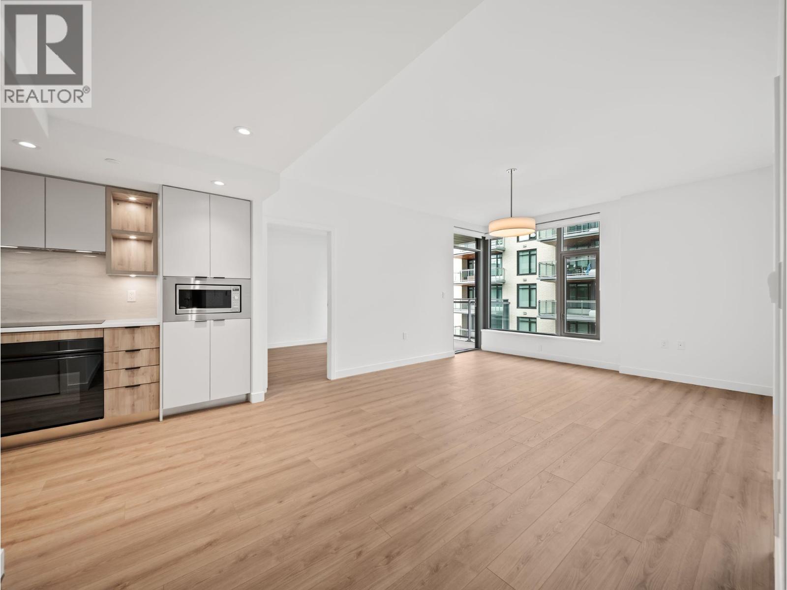 425 755 Harbourside Drive, North Vancouver, British Columbia  V7P 0G1 - Photo 5 - R3160201