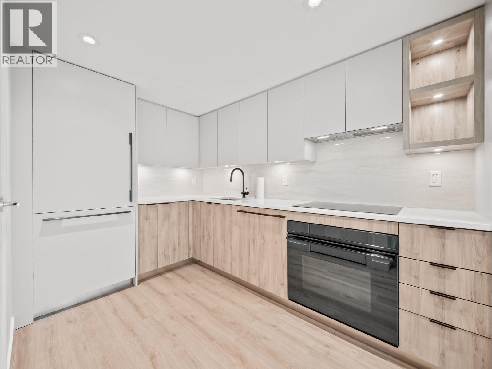 425 755 Harbourside Drive, North Vancouver, British Columbia  V7P 0G1 - Photo 8 - R3160201