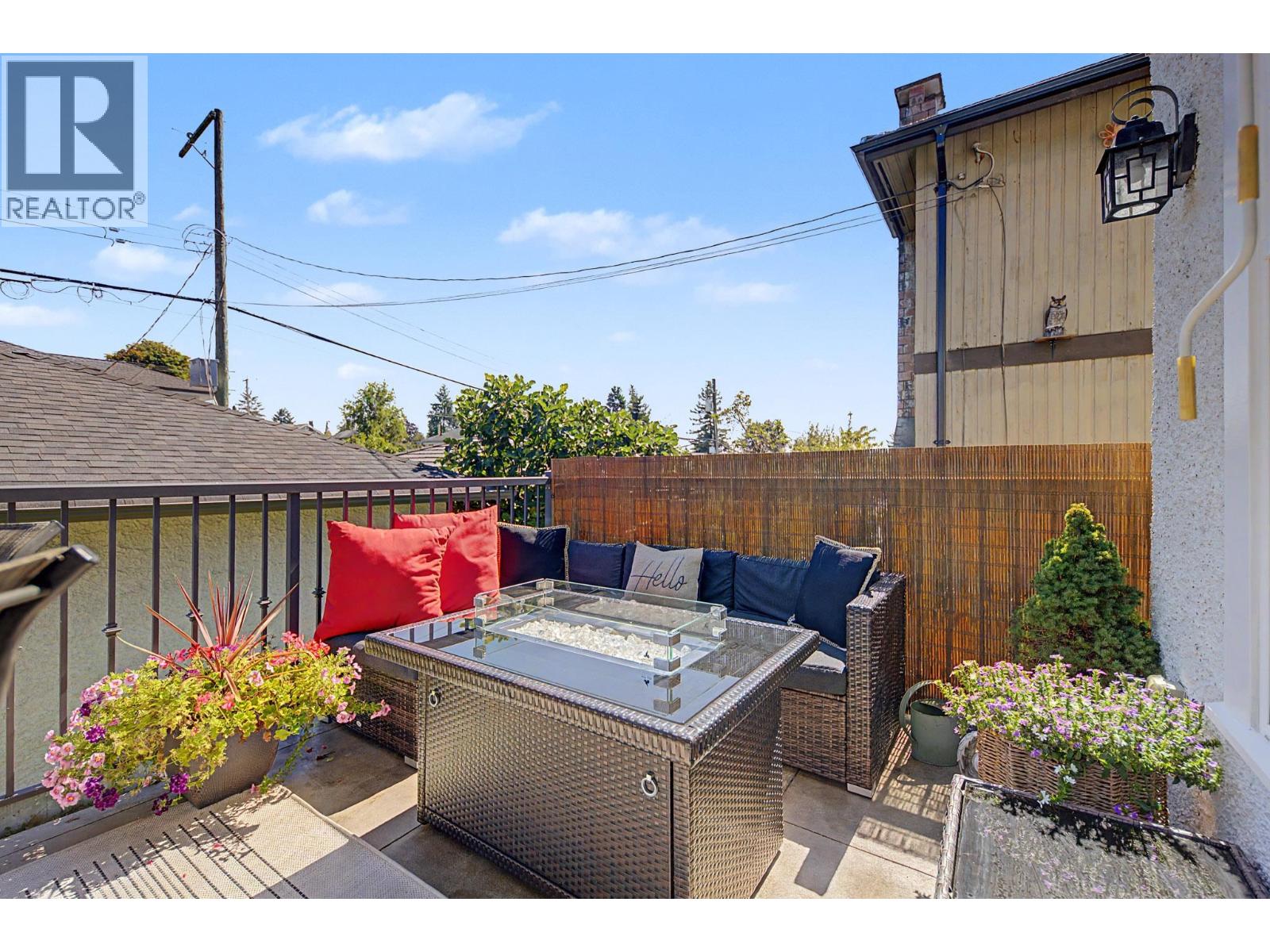 952 Grand Boulevard, North Vancouver, British Columbia  V7L 3W8 - Photo 11 - R3160206