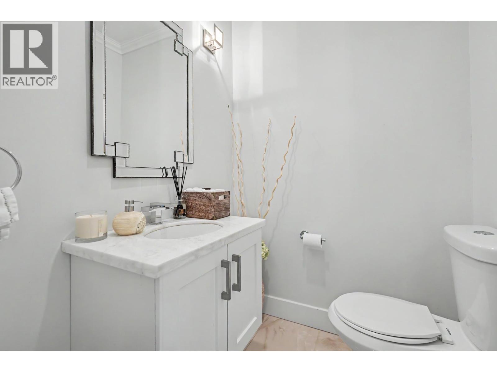952 Grand Boulevard, North Vancouver, British Columbia  V7L 3W8 - Photo 16 - R3160206