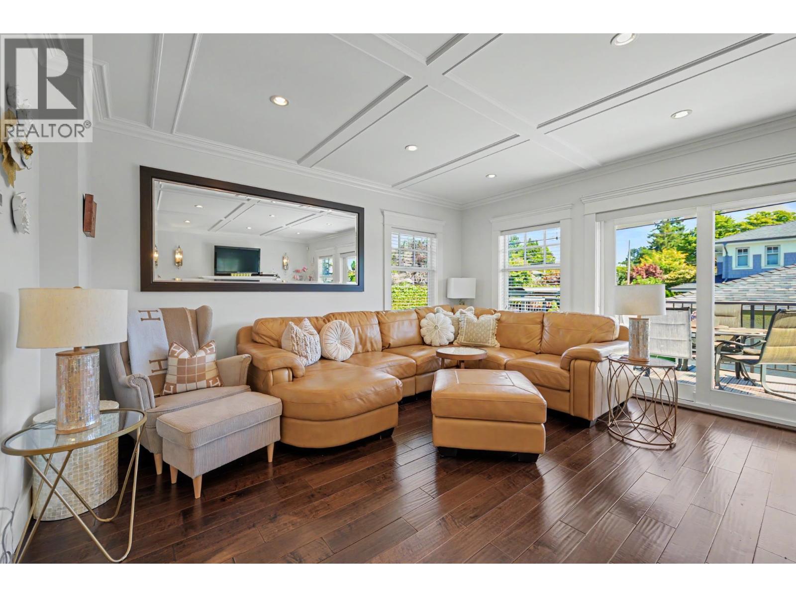 952 Grand Boulevard, North Vancouver, British Columbia  V7L 3W8 - Photo 7 - R3160206