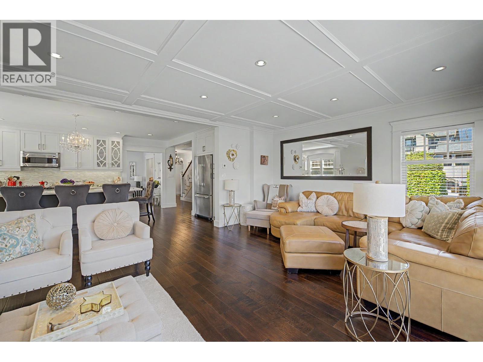 952 Grand Boulevard, North Vancouver, British Columbia  V7L 3W8 - Photo 8 - R3160206