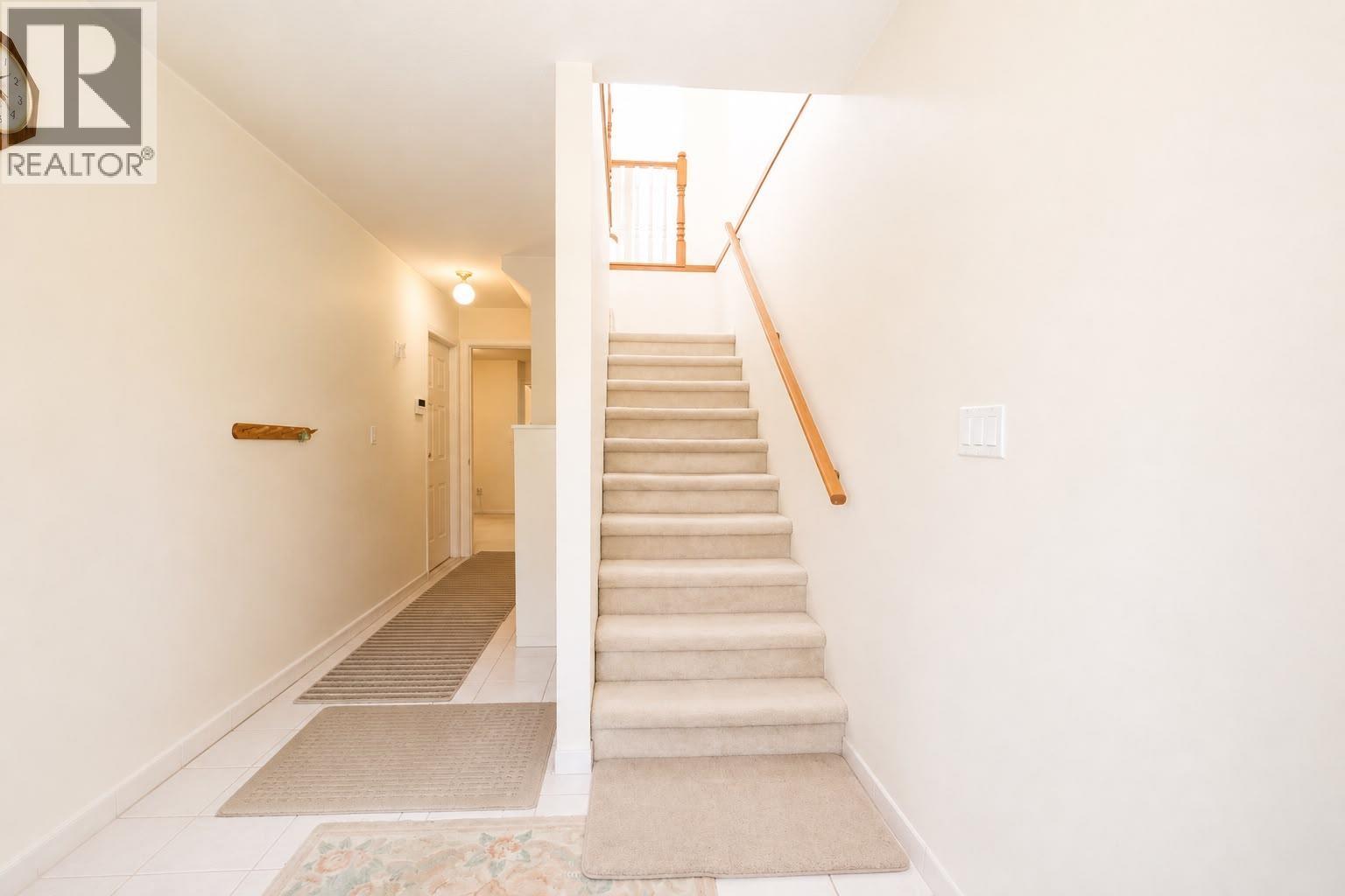 4843 Maitland Street, Burnaby, British Columbia  V5H 1N1 - Photo 2 - R3160209