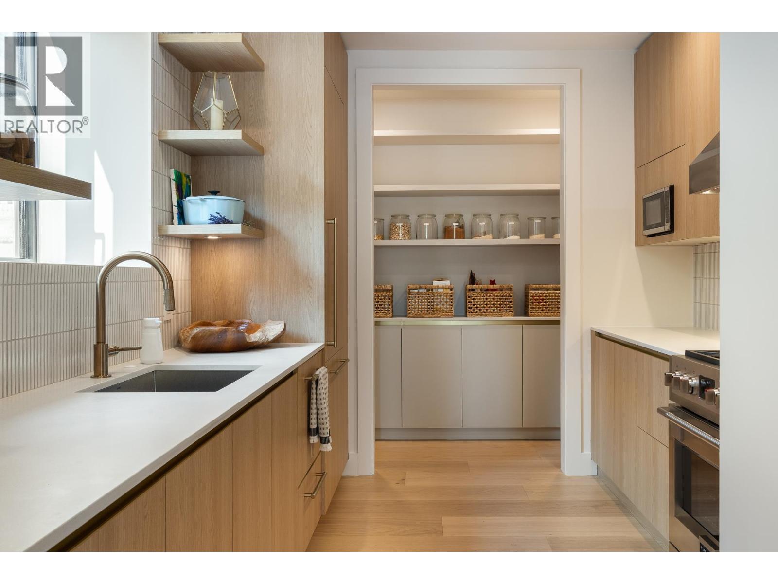 450 Macbeth Crescent, West Vancouver, British Columbia  V7T 1V7 - Photo 14 - R3160234