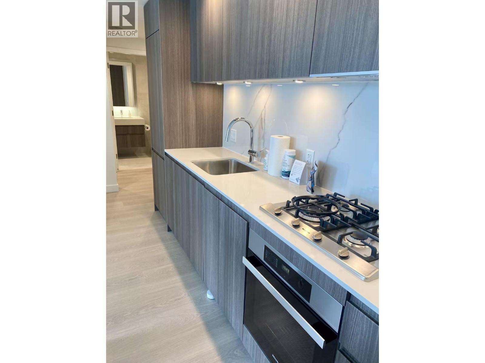 6537 Telford Ave, Burnaby, British Columbia  V5H 0K9 - Photo 2 - R3160221