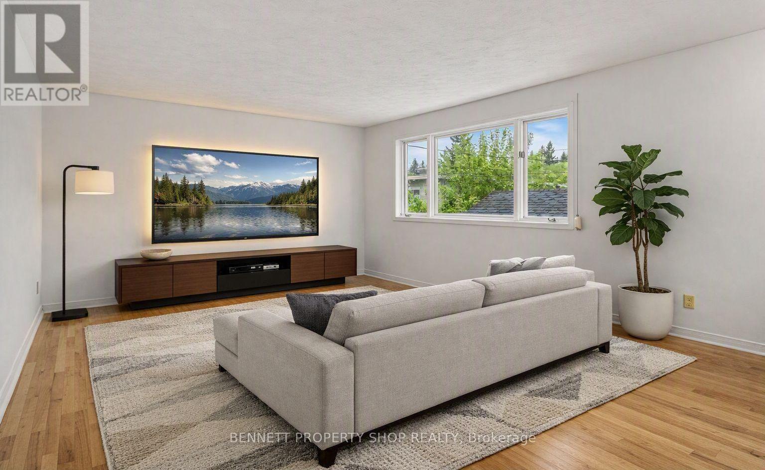 1312 Avenue R Avenue, Ottawa, Ontario  K1G 0B9 - Photo 5 - X13159328
