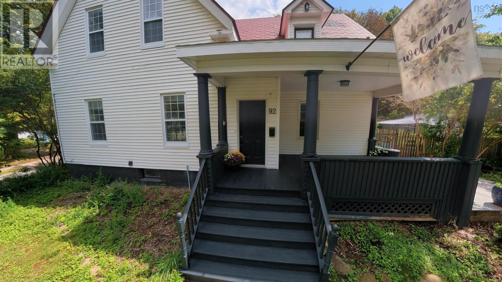 92 Mackay Street, New Glasgow, Nova Scotia  B2H 3H7 - Photo 2 - 202622043
