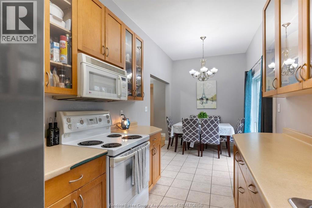 576 Ducharme, Windsor, Ontario  N9G 1K4 - Photo 4 - 26016027