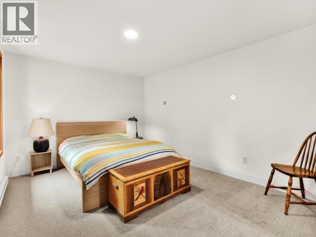 6 CHALET CRESCENT photo 7