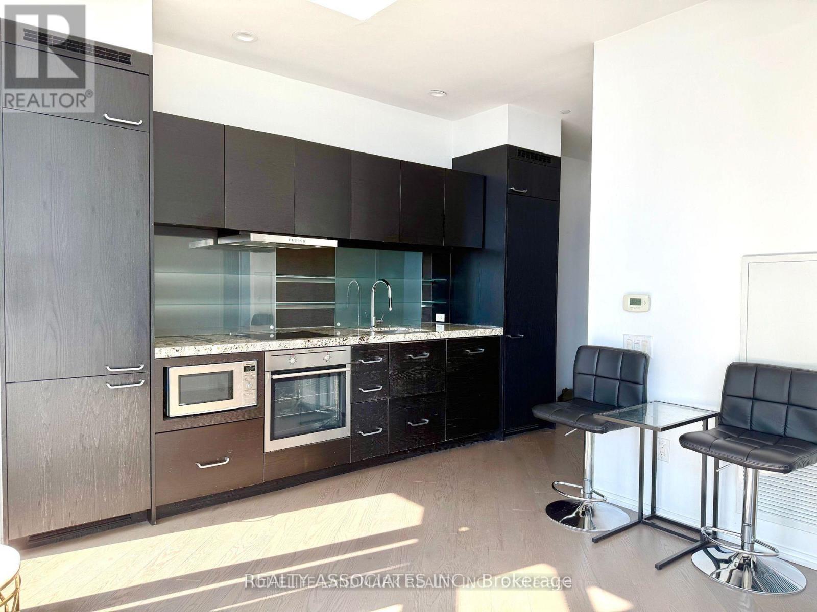 5202 - 45 Charles Street E, Toronto, Ontario  M4Y 0B8 - Photo 4 - C13729594