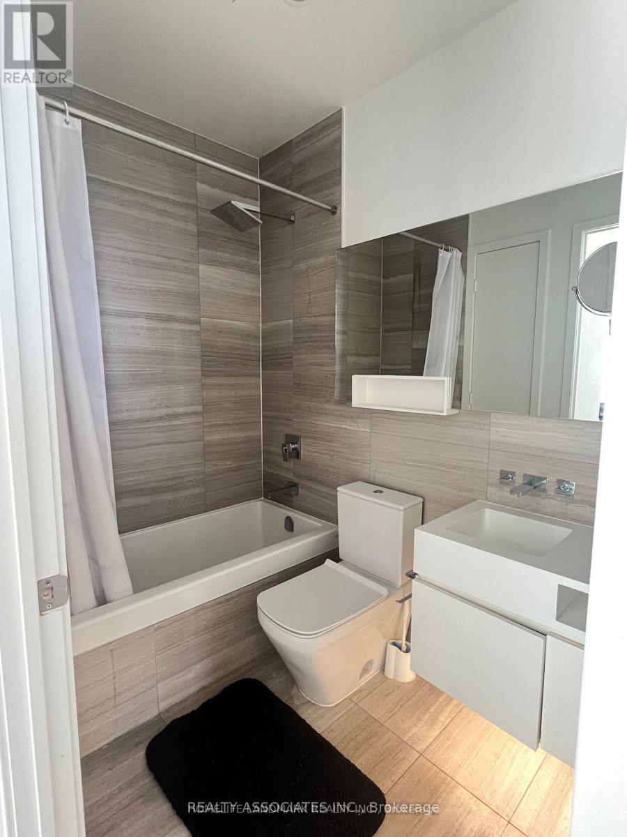 5202 - 45 Charles Street E, Toronto, Ontario  M4Y 0B8 - Photo 5 - C13729594