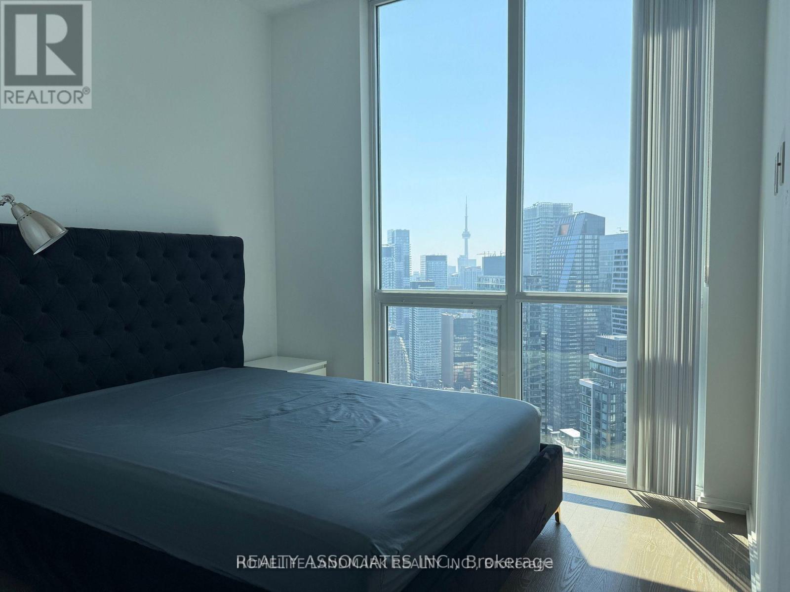 5202 - 45 Charles Street E, Toronto, Ontario  M4Y 0B8 - Photo 7 - C13729594