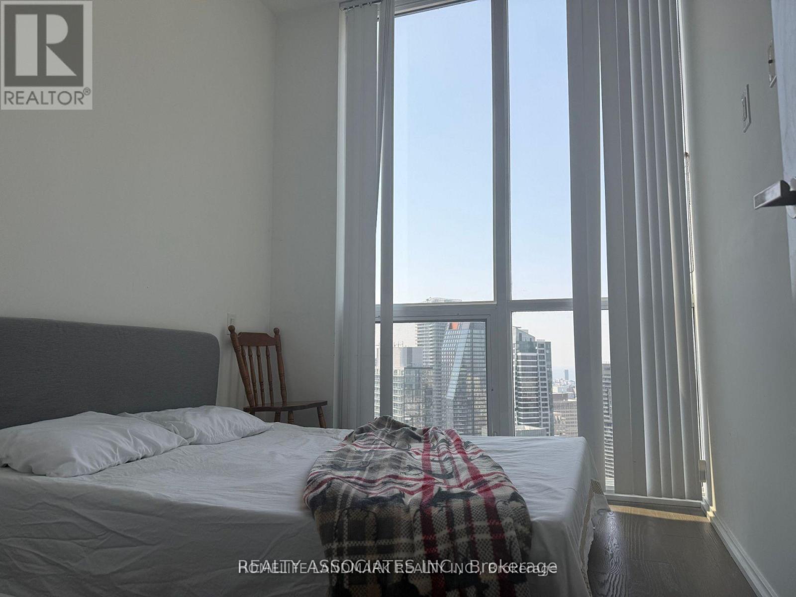 5202 - 45 Charles Street E, Toronto, Ontario  M4Y 0B8 - Photo 8 - C13729594