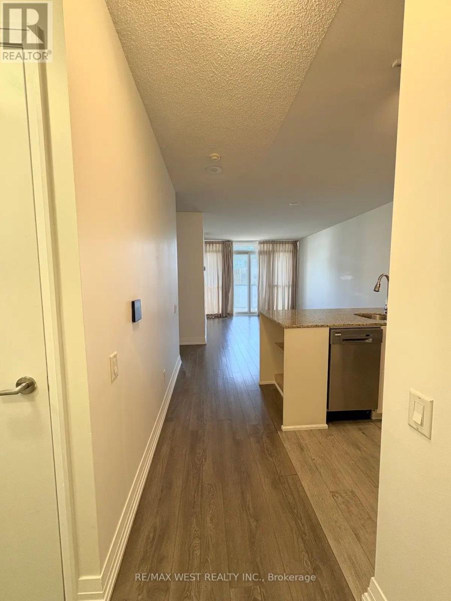 2209 - 21 Carlton Street, Toronto, Ontario  M5B 1L3 - Photo 2 - C13729614