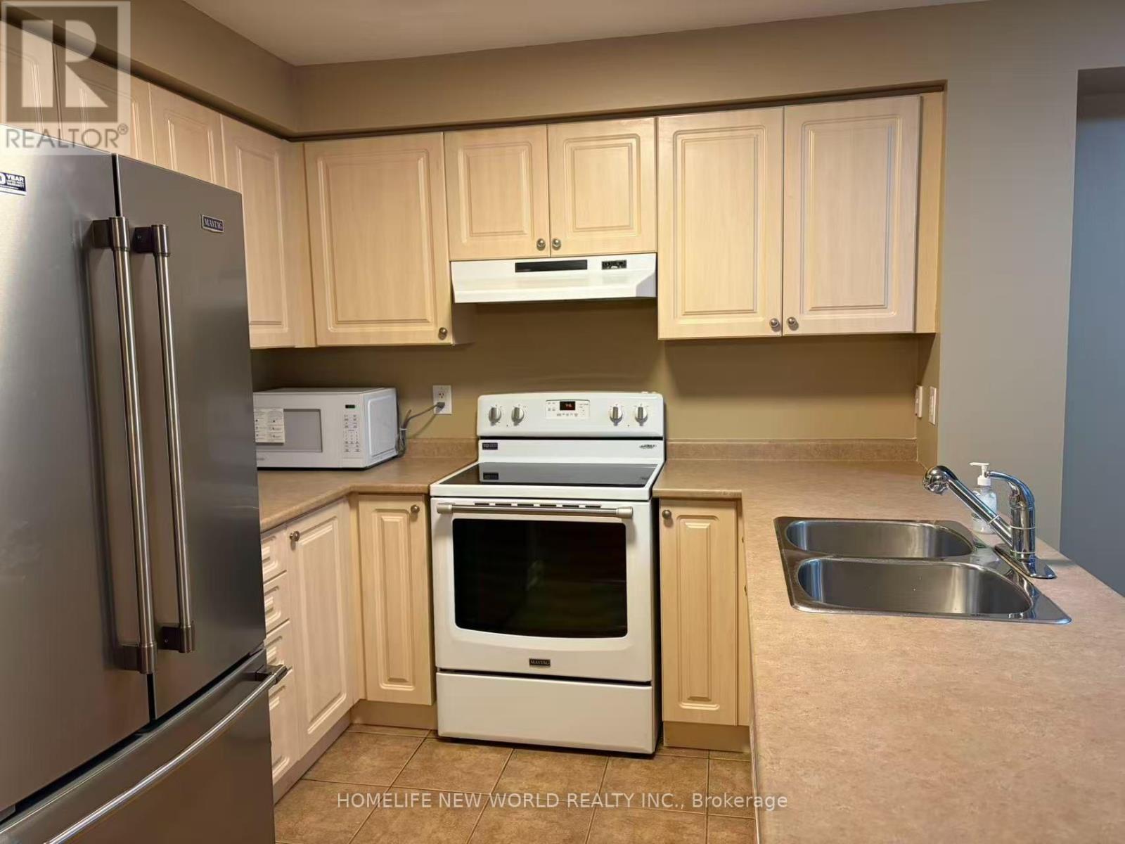 72 Keywood Street, Ajax, Ontario  L1Z 2E4 - Photo 3 - E13729612