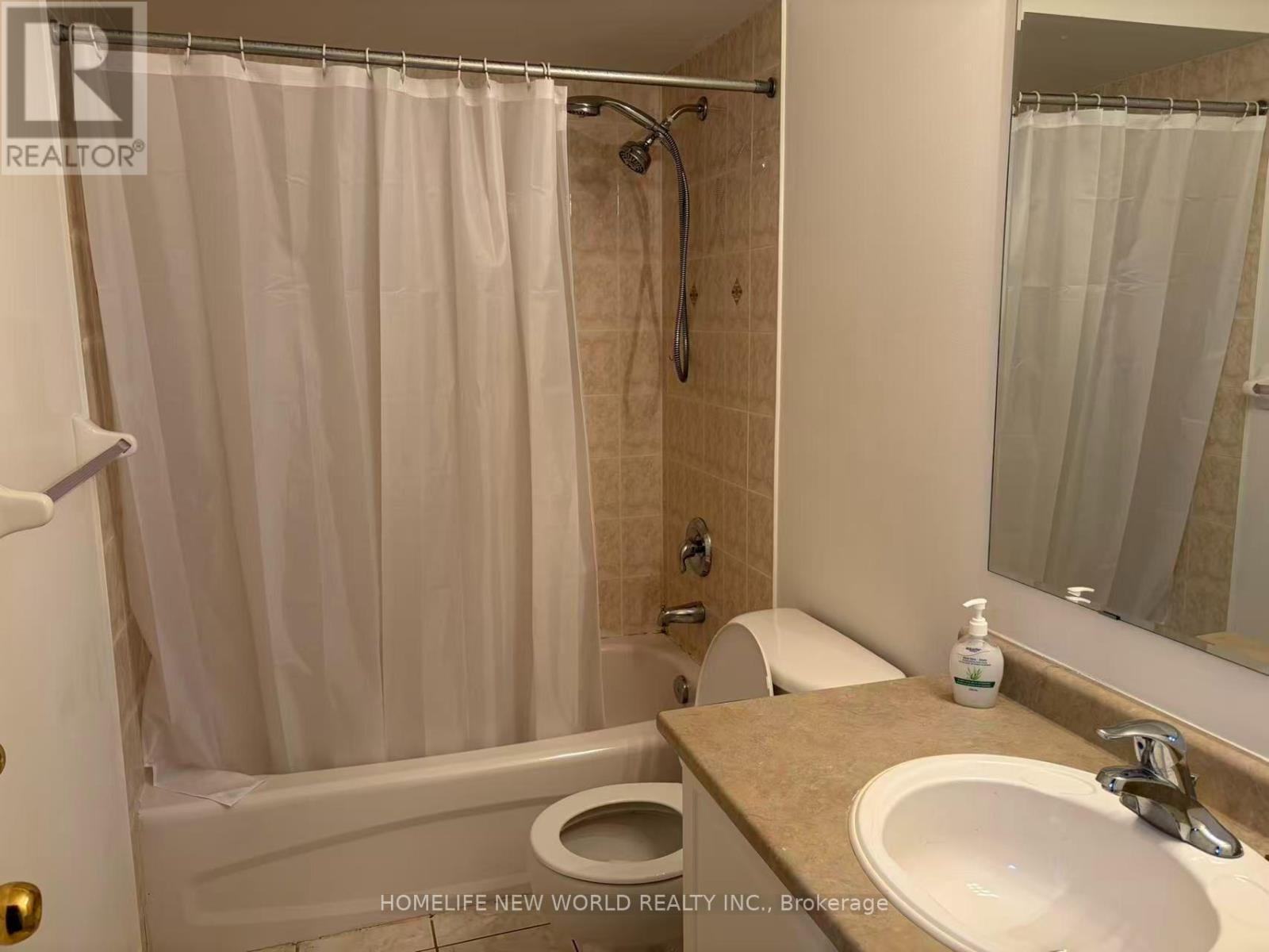 72 Keywood Street, Ajax, Ontario  L1Z 2E4 - Photo 8 - E13729612