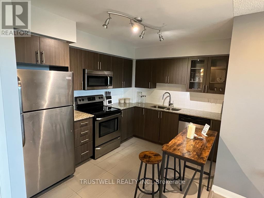 520 - 75 Norman Bethune Avenue, Richmond Hill, Ontario  L4B 0B6 - Photo 2 - N13729602