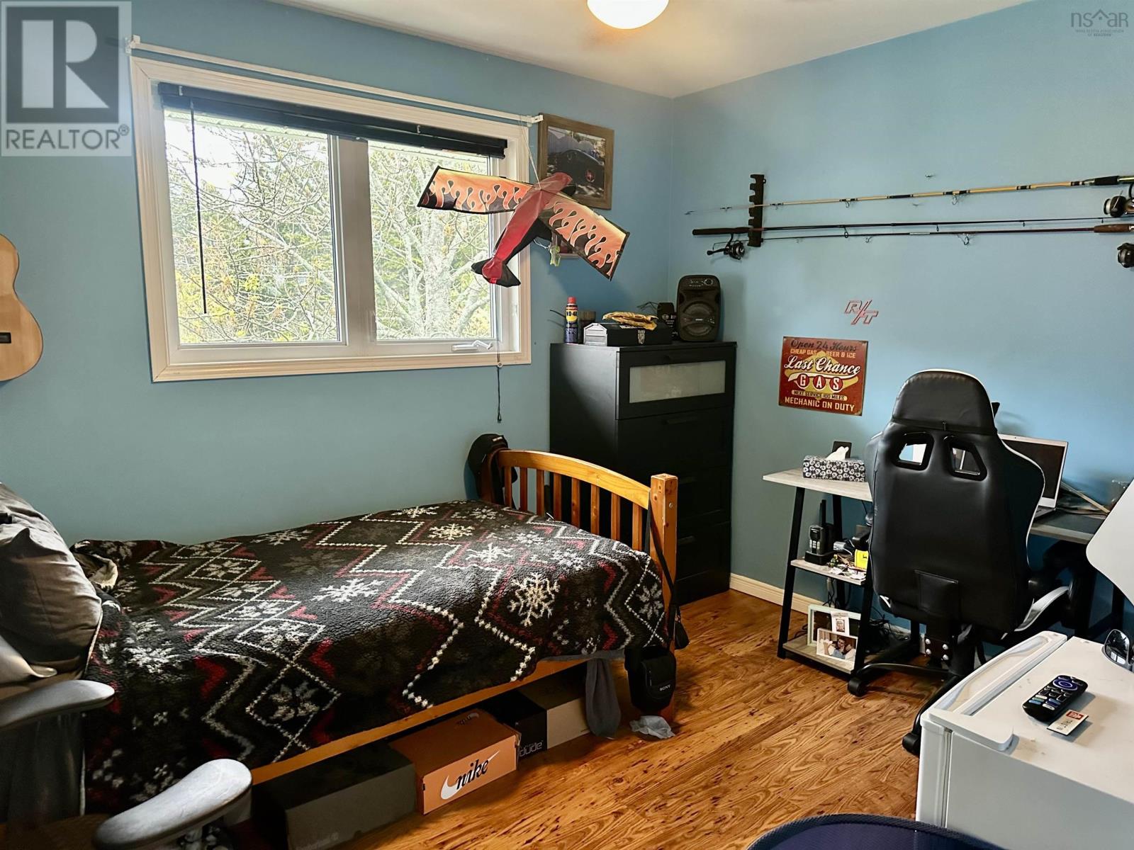 picture 23