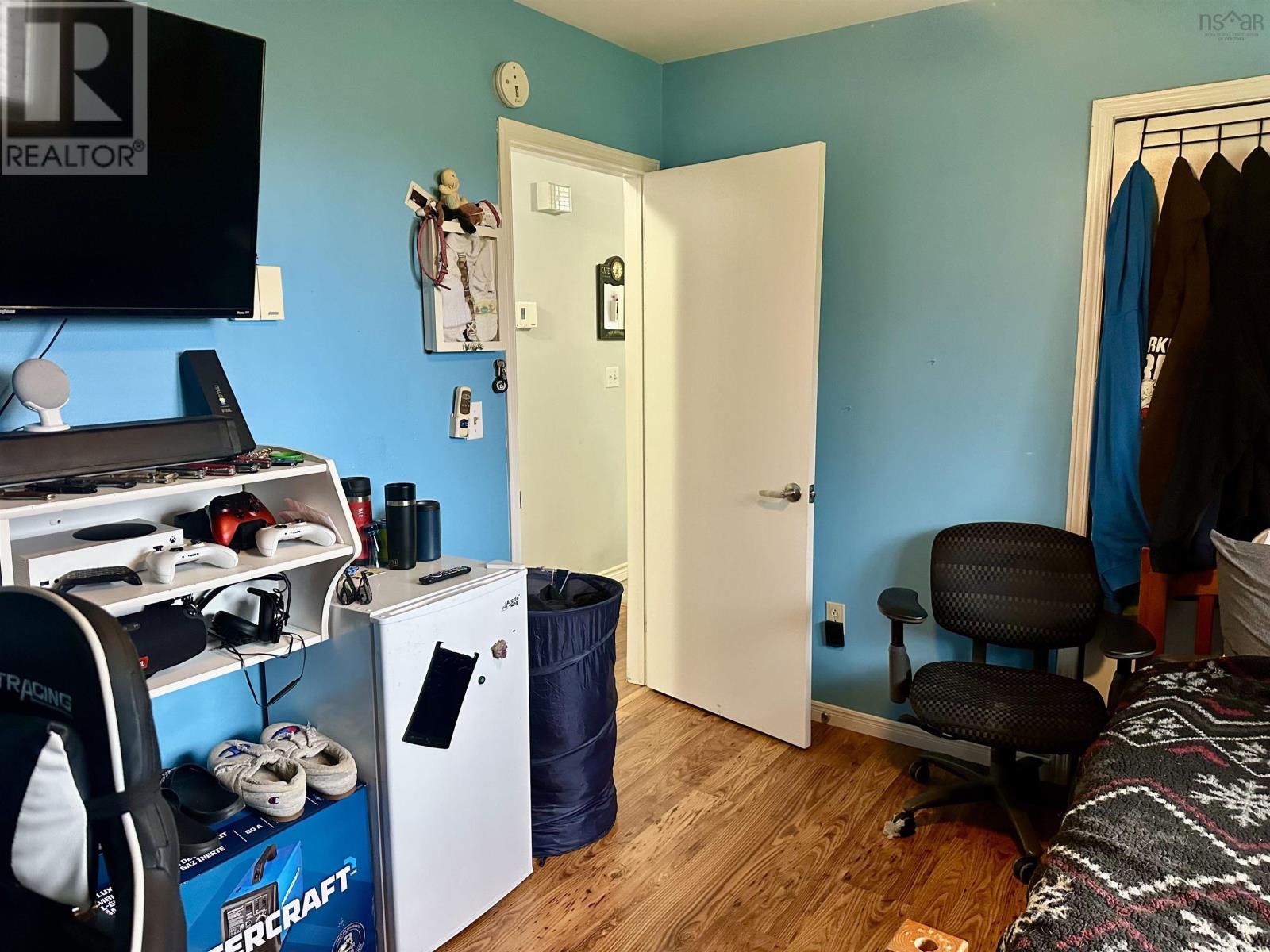 picture 24