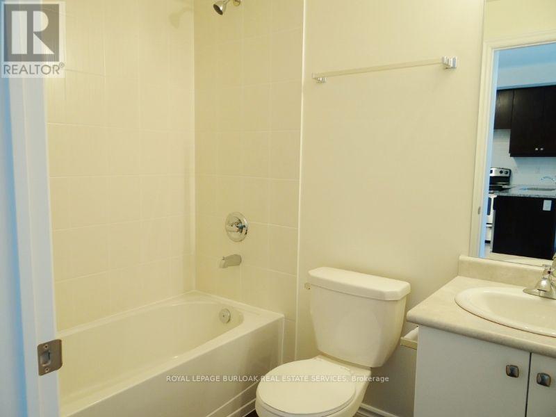 218 - 570 Lolita Gardens, Mississauga, Ontario  L5A 0A1 - Photo 8 - W13729626