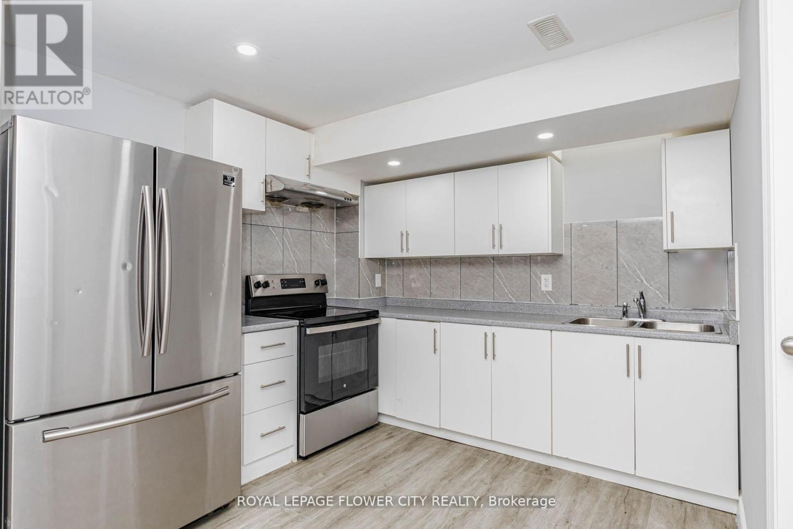 57 Dotchson Avenue, Caledon, Ontario  L7C 4G7 - Photo 35 - W13729630